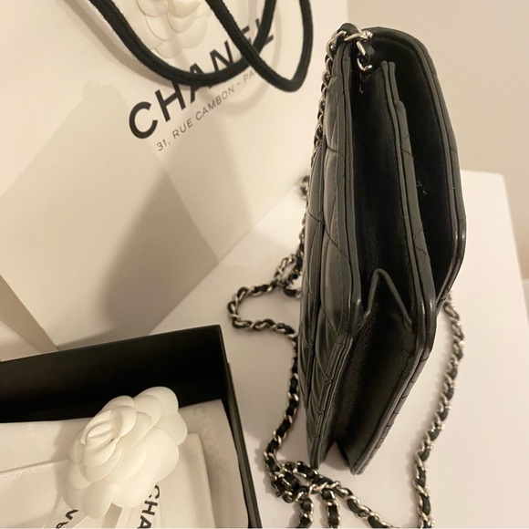 Chanel Wallet On Chain (WOC) - Picture 4 of 14